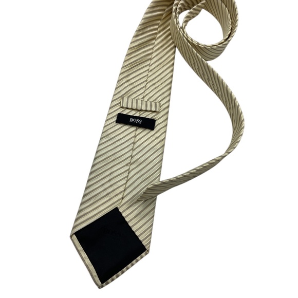 HUGO BOSS Beige Striped Silk LUXURY Tie USA - Picture 2 of 4